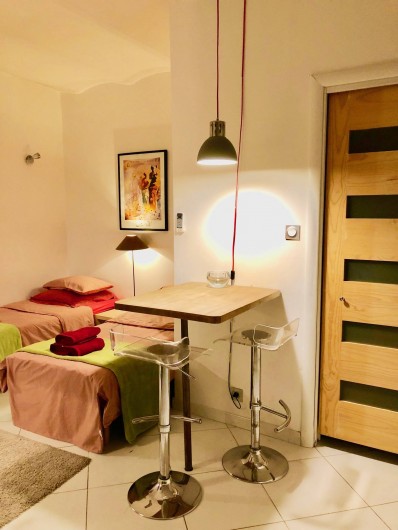 Location de vacances - Appartement à Monaco-Ville - coin repas 2 personnes