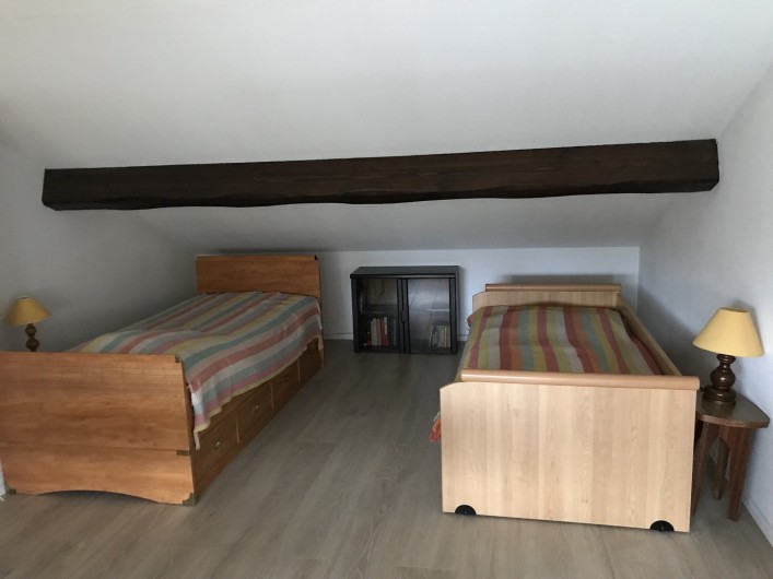 Location de vacances - Villa à Blonville-sur-Mer - Chambre palière avec 2 lits bateaux au 1er étage