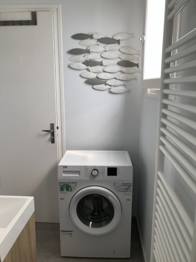 Location de vacances - Villa à Blonville-sur-Mer - Salle de douche avec machine à laver