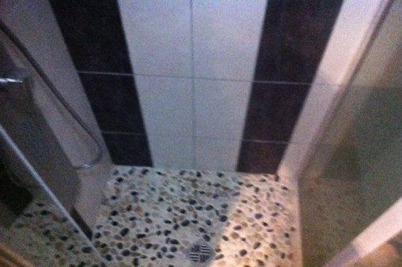 Location de vacances - Gîte à Roanne - Salle de bain à l'italienne