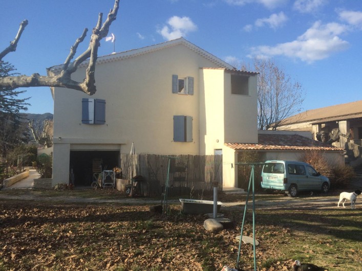 Location de vacances - Appartement à Manosque - La façade arrière