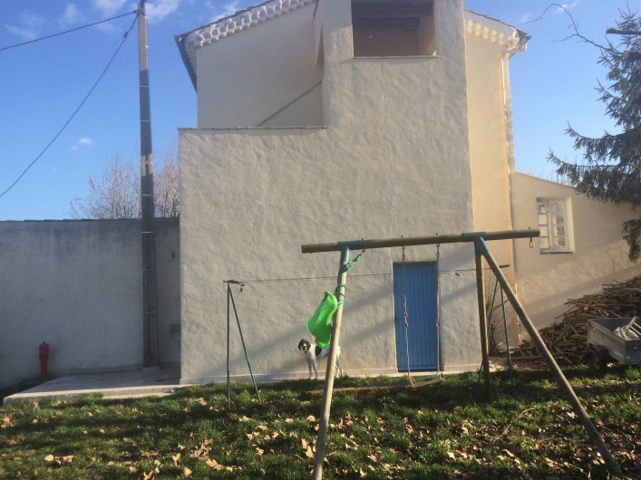 Location de vacances - Appartement à Manosque - Vue de l'accès indépendant du gîte.