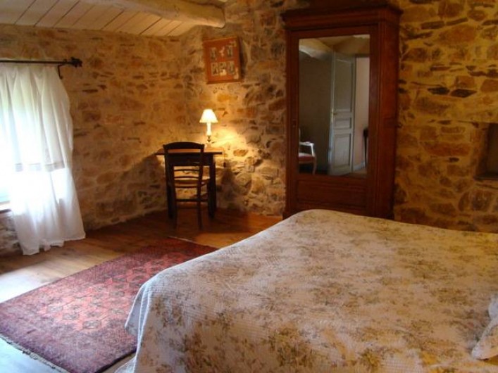 Location de vacances - Mas à Courniou - une chambre