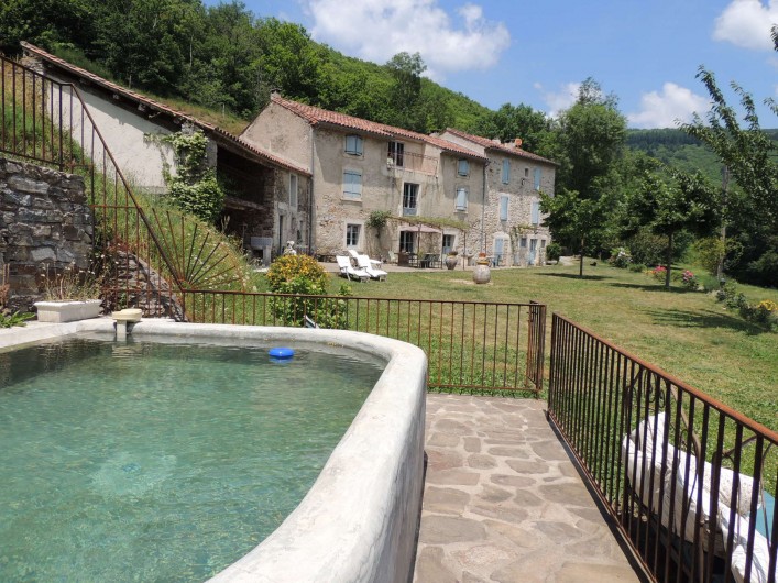 Location de vacances - Mas à Courniou - extérieur