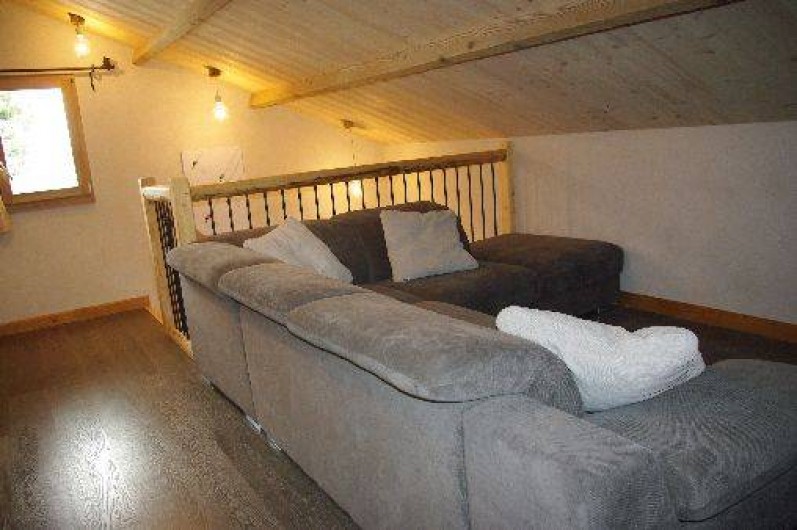 Location de vacances - Chalet à Manigod - Mezzanine coin TV 1er étage