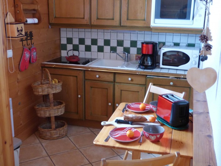 Location de vacances - Appartement à Pralognan-la-Vanoise - Le séjour, avec vue sur la montagne, sans vis-à-vis