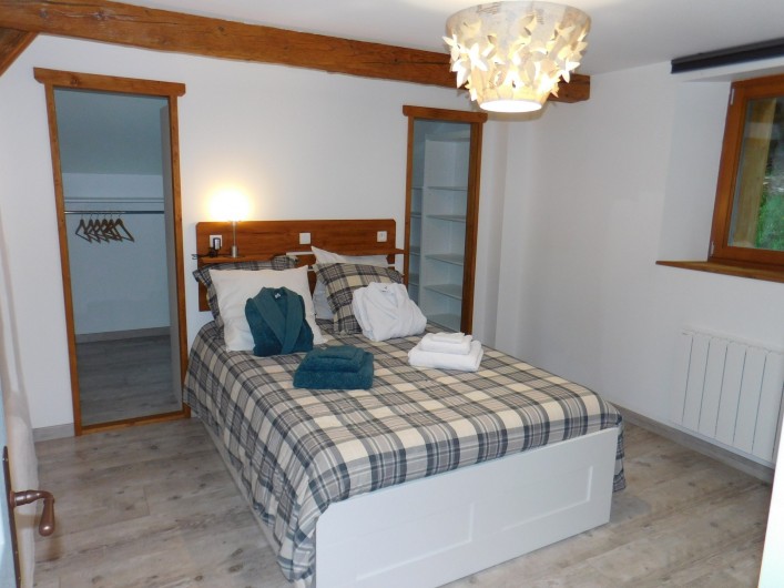 Location de vacances - Gîte à Arrentès-de-Corcieux - Chambre du chemin