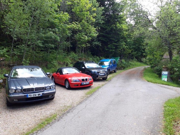 Location de vacances - Gîte à Arrentès-de-Corcieux - Parking du Gîte