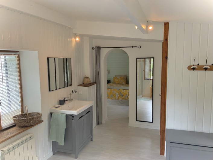 Location de vacances - Villa à Labeaume - Salle de bain suite parentale
