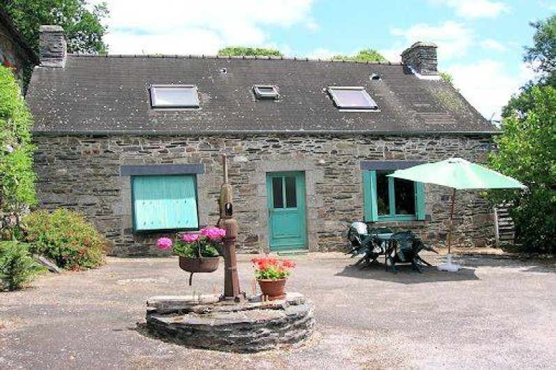 Location de vacances - Gîte à Saint-Gelven - l 'arrivée à la maison
