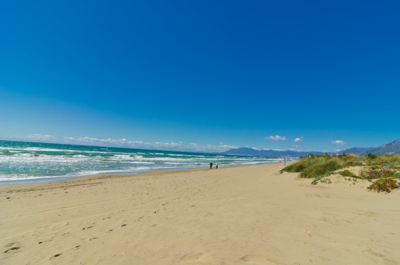 Location de vacances - Chalet à Marbella - Plage de Playa el Alicate avec des vagues modérées et sans rochers