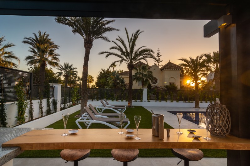 Location de vacances - Chalet à Marbella - Impressive terrace that can be completely closed if needed and on windy days