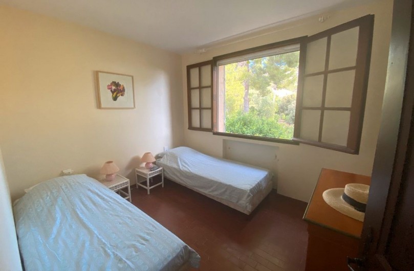 Location de vacances - Maison - Villa à Carqueiranne - Chambre avec 2 lits gigognes