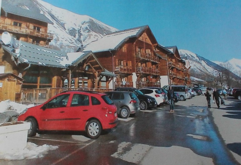 Location de vacances - Appartement à Saint-Sorlin-d'Arves - ensemble de la résidence dernier chalet au fond