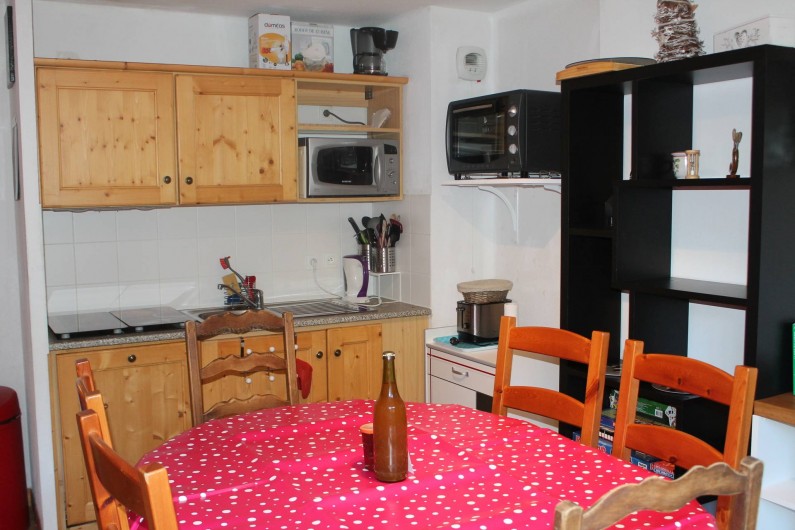 Location de vacances - Appartement à Saint-Sorlin-d'Arves - coin cuisine/repas