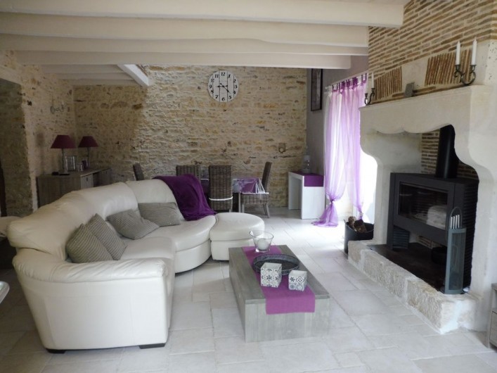 Location de vacances - Villa à Cellefrouin - RDC  SALON /SALLE A MANGER