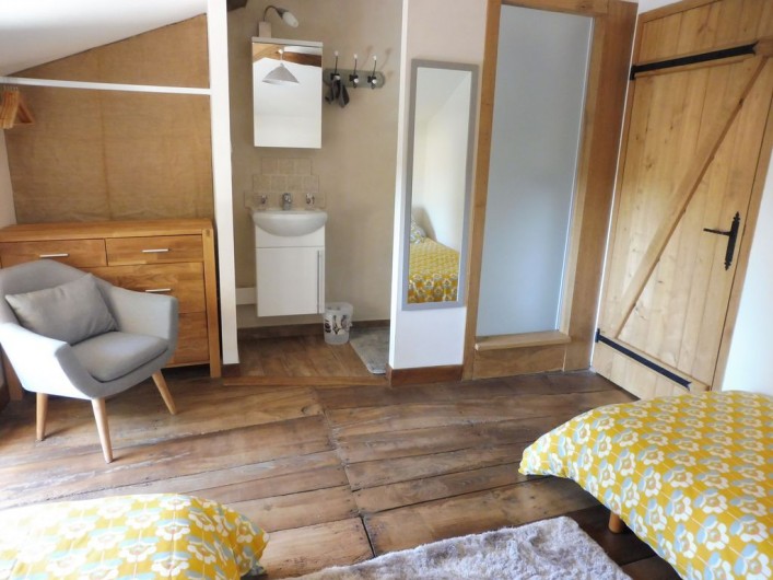 Location de vacances - Villa à Cellefrouin - ETAGE CHAMBRE 2 LITS 90X200