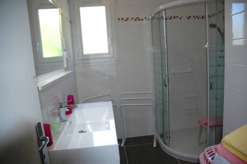Location de vacances - Gîte à Alata - La salle de bain