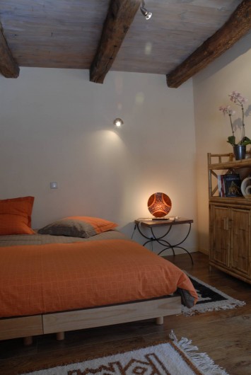 Location de vacances - Chambre d'hôtes à Saint-Laurent-de-Lévézou - Chambre de la Cour