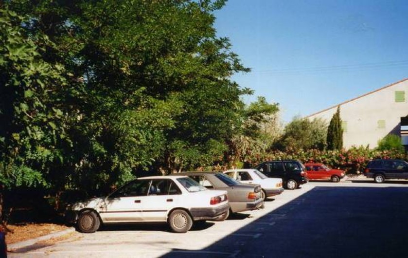 Location de vacances - Appartement à Hyères - Le parking privé