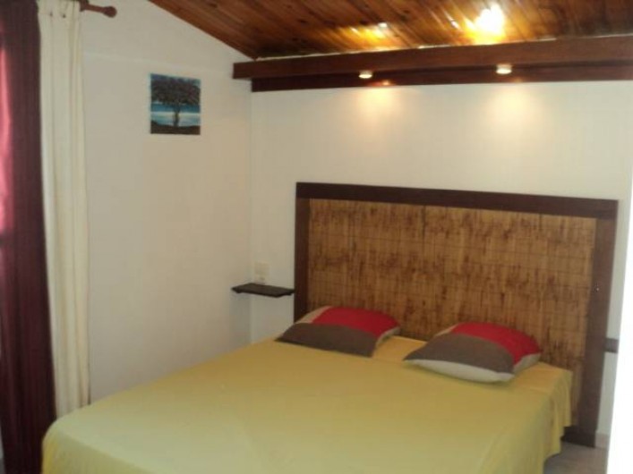 Location de vacances - Gîte à Bois De Nèfles - Chambre 1 lit 160X190 + armoire