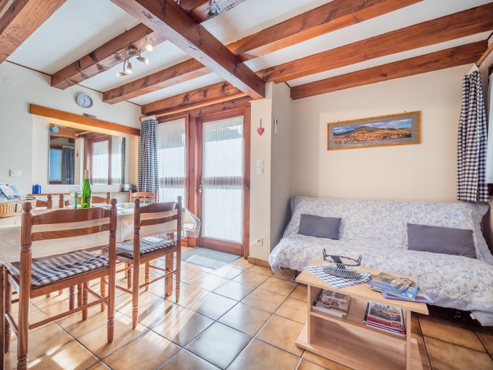 Location de vacances - Gîte à Kaysersberg - Coin repas et coin salon