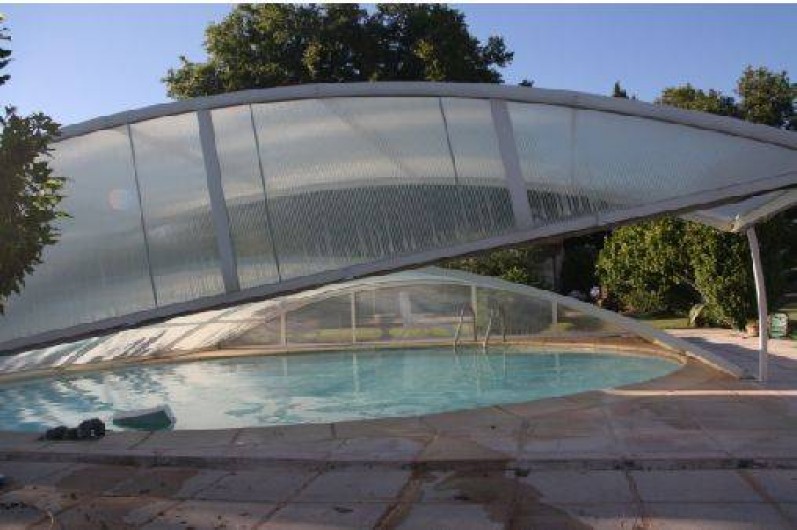 Location de vacances - Mas à Montfavet - piscine couverte mi-saison