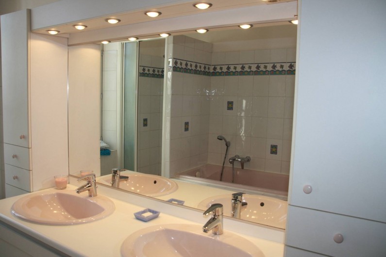 Location de vacances - Mas à Montfavet - Salle de bain