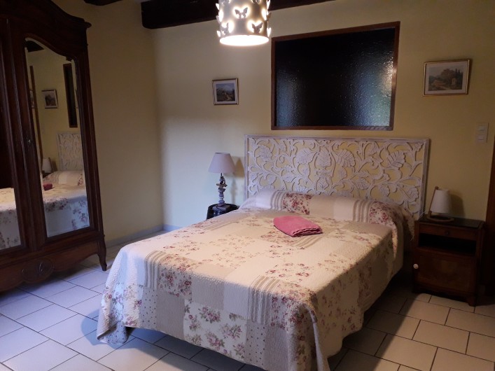 Location de vacances - Mas à Montfavet - chambre papillon  rez-de-chaussée