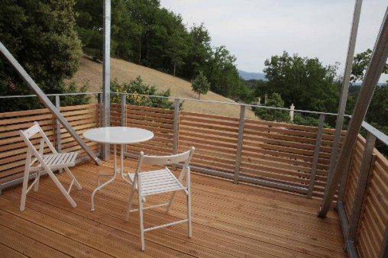 Location de vacances - Gîte à Saint-Saturnin-lès-Apt - Balcon suspendu avec vue