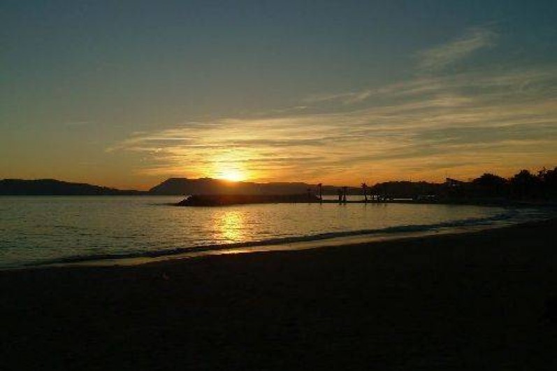 Location de vacances - Appartement à Toulon - COUCHER DU SOLEIL