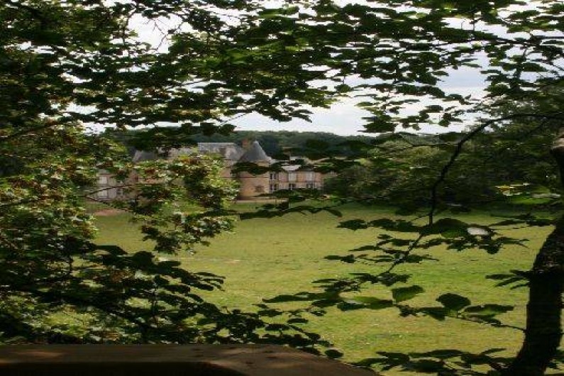 Location de vacances - Cabane dans les arbres à Moulicent