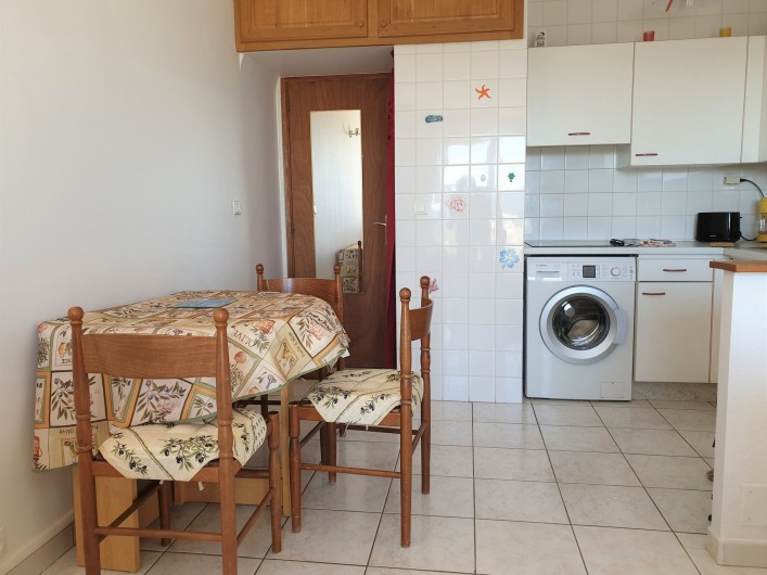 Location de vacances - Studio à Le Lavandou - Coin repas
