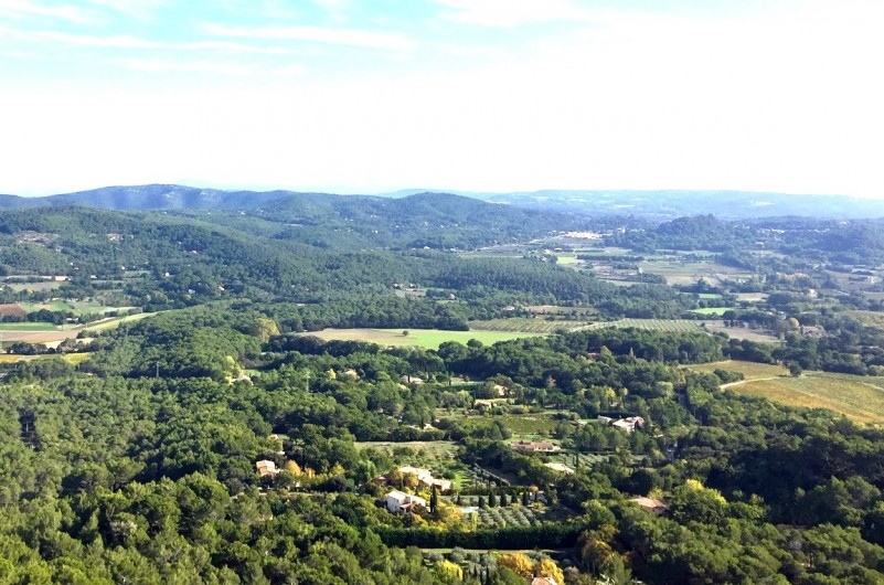 Location de vacances - Gîte à Rognes - La vue de la maison depuis les crêtes, 30mn de marche au départ de chez nous.