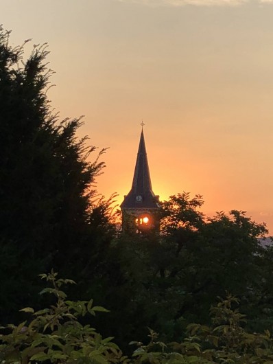 Location de vacances - Chambre d'hôtes à Chadeleuf - lever de soleil à Chadeleuf