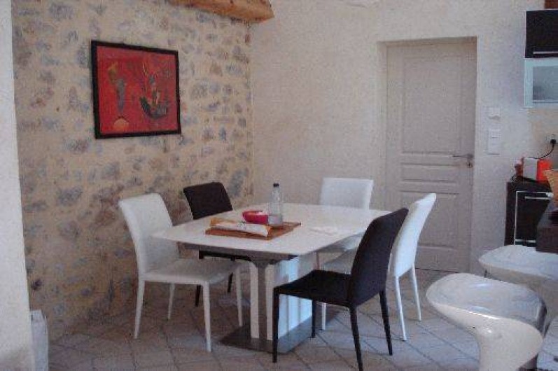 Location de vacances - Villa à Golfe-Juan - Le coin repas......