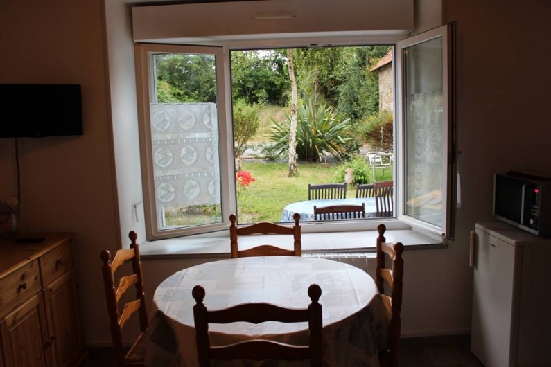 Location de vacances - Appartement à Saint-Pair-sur-Mer - vue sur le jardin