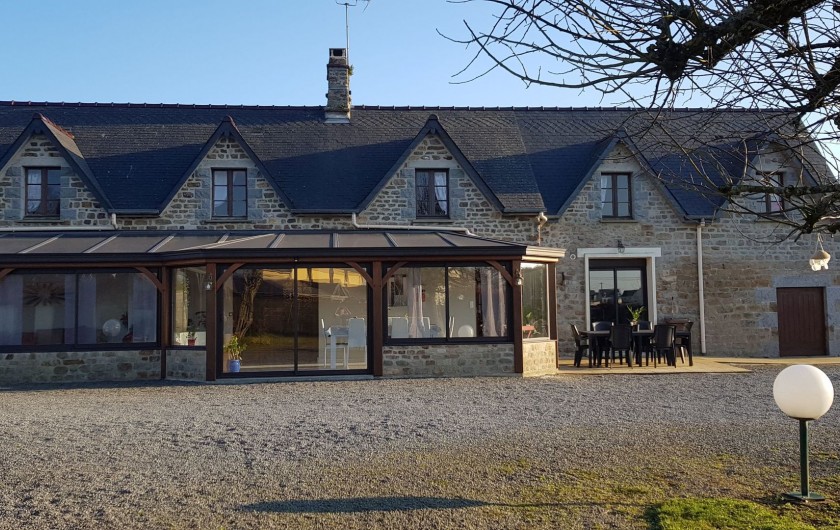 Location de vacances - Gîte à Bourguenolles - Villa vue de face