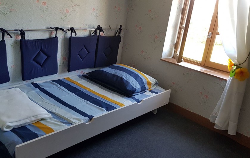 Location de vacances - Gîte à Bourguenolles - Chambre avec lits simples