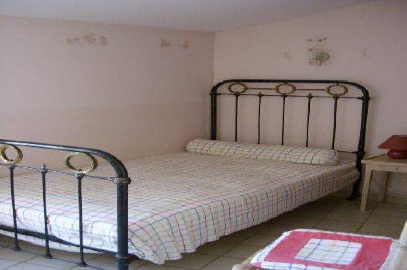 Location de vacances - Gîte à Bize-Minervois - chambre lit simple