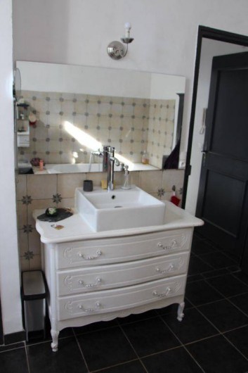 Location de vacances - Appartement à Hyères - Salle de bain