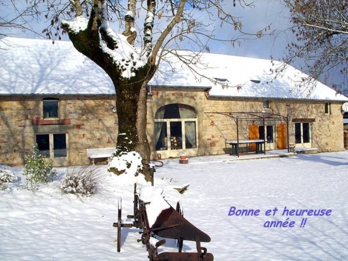 Location de vacances - Gîte à Turenne - le gîte en hiver