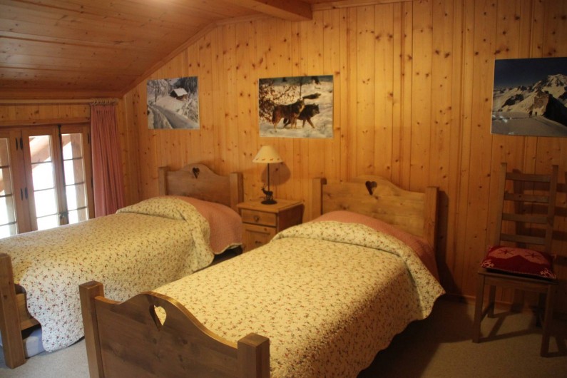 Location de vacances - Chalet à La Comballaz - chambre