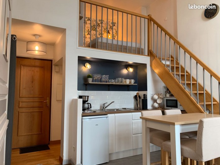 Location de vacances - Appartement à Dieppe - Cuisine équipée (plaque, four, micro-onde...)