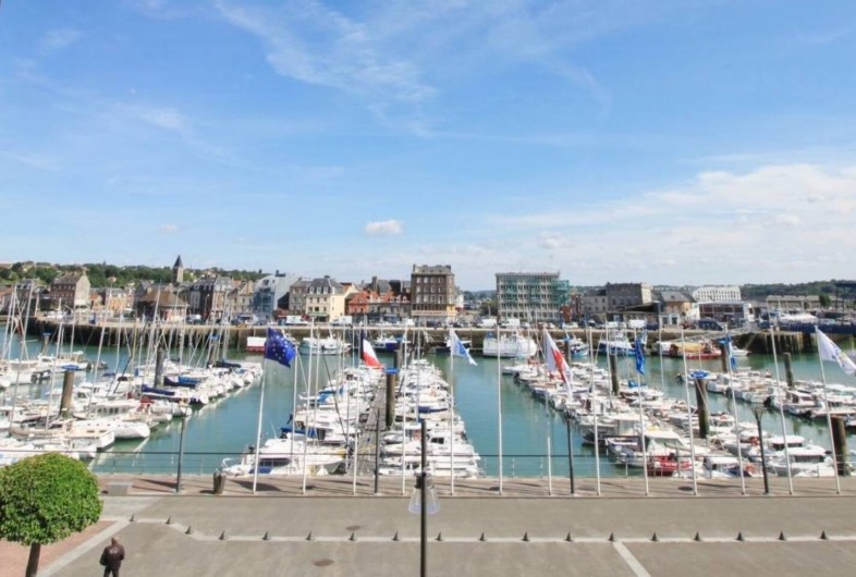 Location de vacances - Appartement à Dieppe - Vue du séjour !