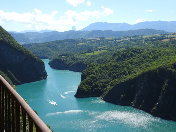 Location de vacances - Villa à Pierre-Châtel - Barrage de Monteynard vue du chemin de fer  de la Mure dit les grand balcons