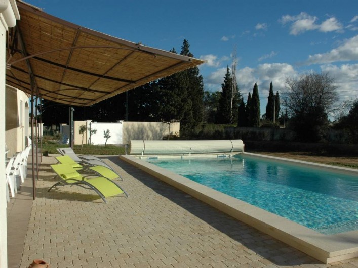 Location de vacances - Villa à Arles - Piscine Terrasse