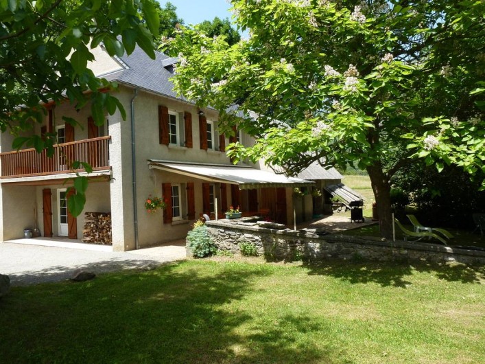 Location de vacances - Gîte à Sainte-Marie de Campan - indépendance et calme. convivialité et confort.