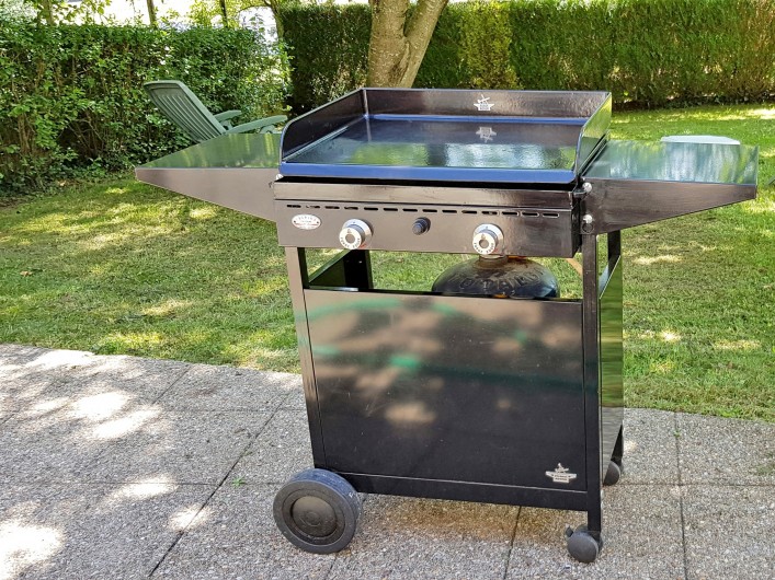 Location de vacances - Gîte à Sainte-Marie de Campan - la plancha à gaz