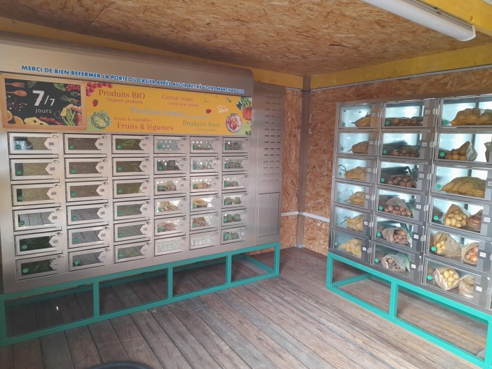 Location de vacances - Gîte à Tocqueville - distributeur de notre production de légumes et fraises, et produits laitiers